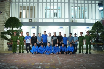 Triệt phá đường dây mua bán Xyanua xuyên biên giới, khởi tố 35 đối tượng