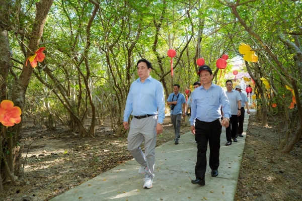 Tp. Huế phát triển du lịch vùng đầm phá gắn chặt bảo tồn hệ sinh thái tự nhiên
