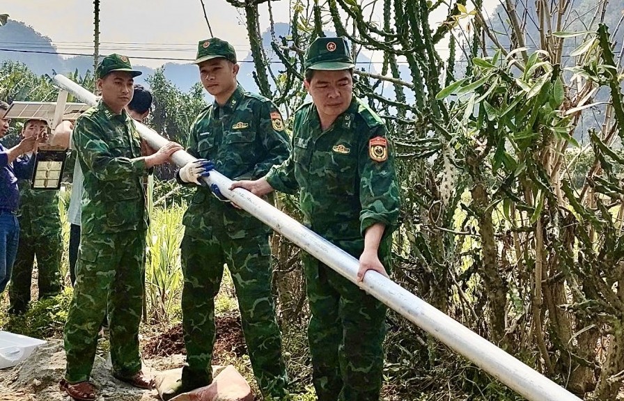 thap sang vung bien thap niem tin noi phen dau to quoc