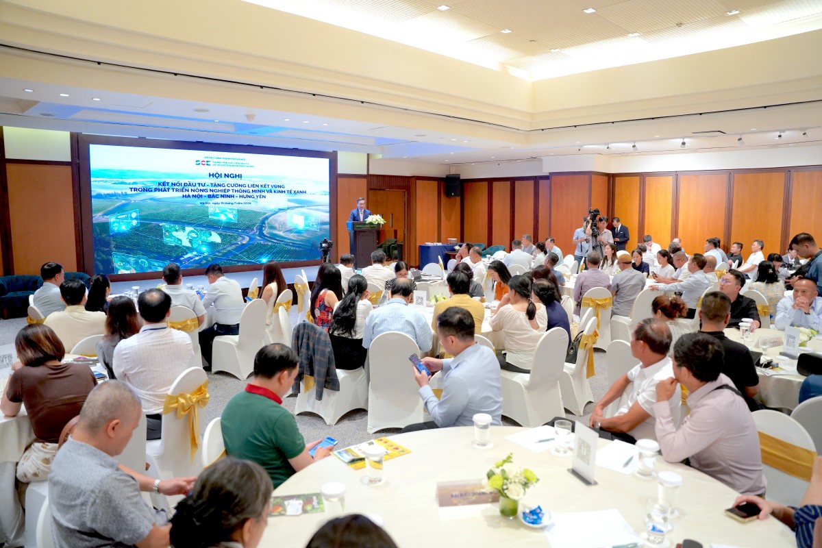 Toàn cảnh Hội nghị “Kết nối đầu tư - Tăng cường liên kết vùng trong phát triển nông nghiệp thông minh và kinh tế xanh: Hà Nội - Bắc Ninh - Hưng Yên”.
