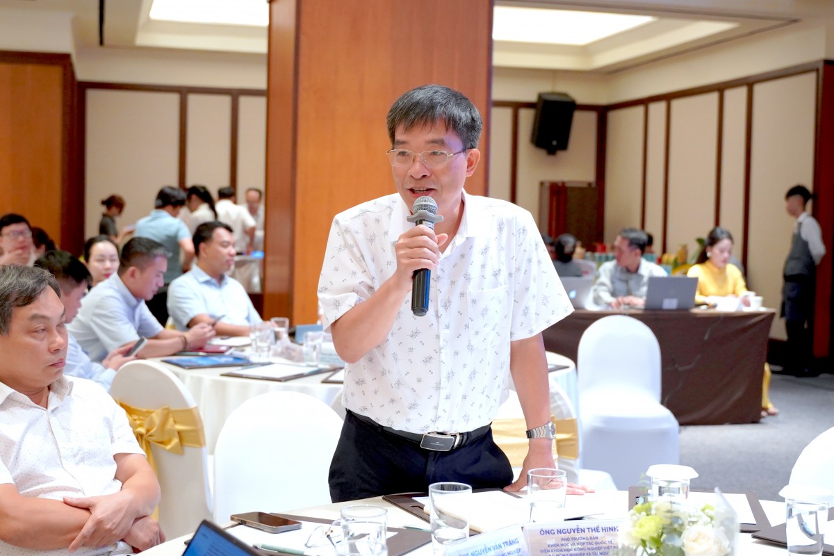 Ông Nguyễn Thế Hinh, Phó Trưởng ban Khoa học và Hợp tác quốc tế, Viện Khoa học Nông nghiệp Việt Nam, nhận định khi năng lực sản xuất vượt nhu cầu, thị trường phải trở thành yếu tố định hướng sản xuất và hoạt động khoa học công nghệ.