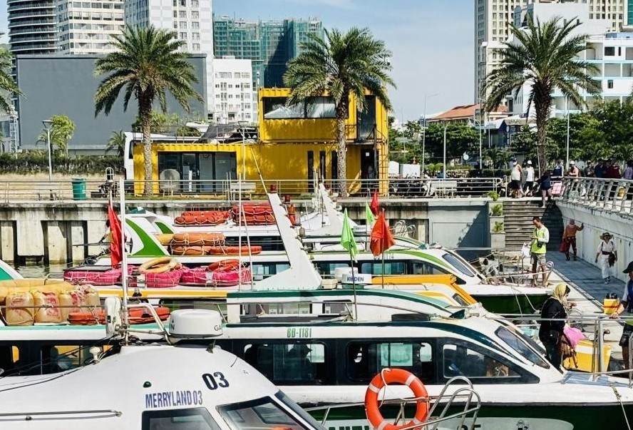 Gia Lai siết chặt an toàn hoạt động vận chuyển khách du lịch đường thủy