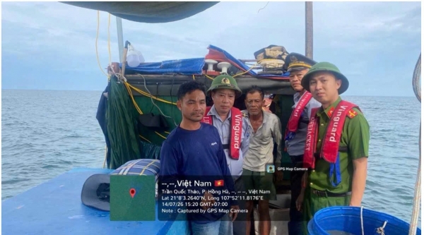 Quảng Ninh: Bắt giữ bè, mảng lưu giữ trái phép 08 thiết bị giám sát hành trình tàu cá vi phạm IUU