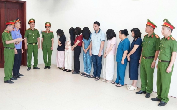 Triệt phá đường dây 'vẽ bệnh', thu lợi bất chính tại Phòng khám đa khoa Y học Nghệ An