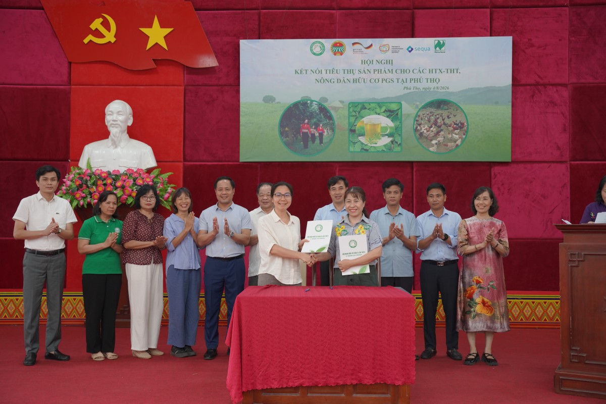 Kết nối doanh nghiệp, củng cố nền tảng sản xuất hữu cơ tại Tân Lạc