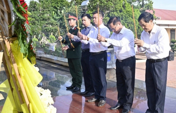 Tổ chức lấy mẫu AND 70 hài cốt liệt sĩ chưa xác định thông tin tại xã Ea Kar tỉnh Đắk Lắk