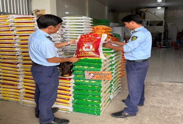 Đồng Tháp: Xử phạt 2 cơ sở kinh doanh hơn 2 tấn gạo không rõ nguồn gốc