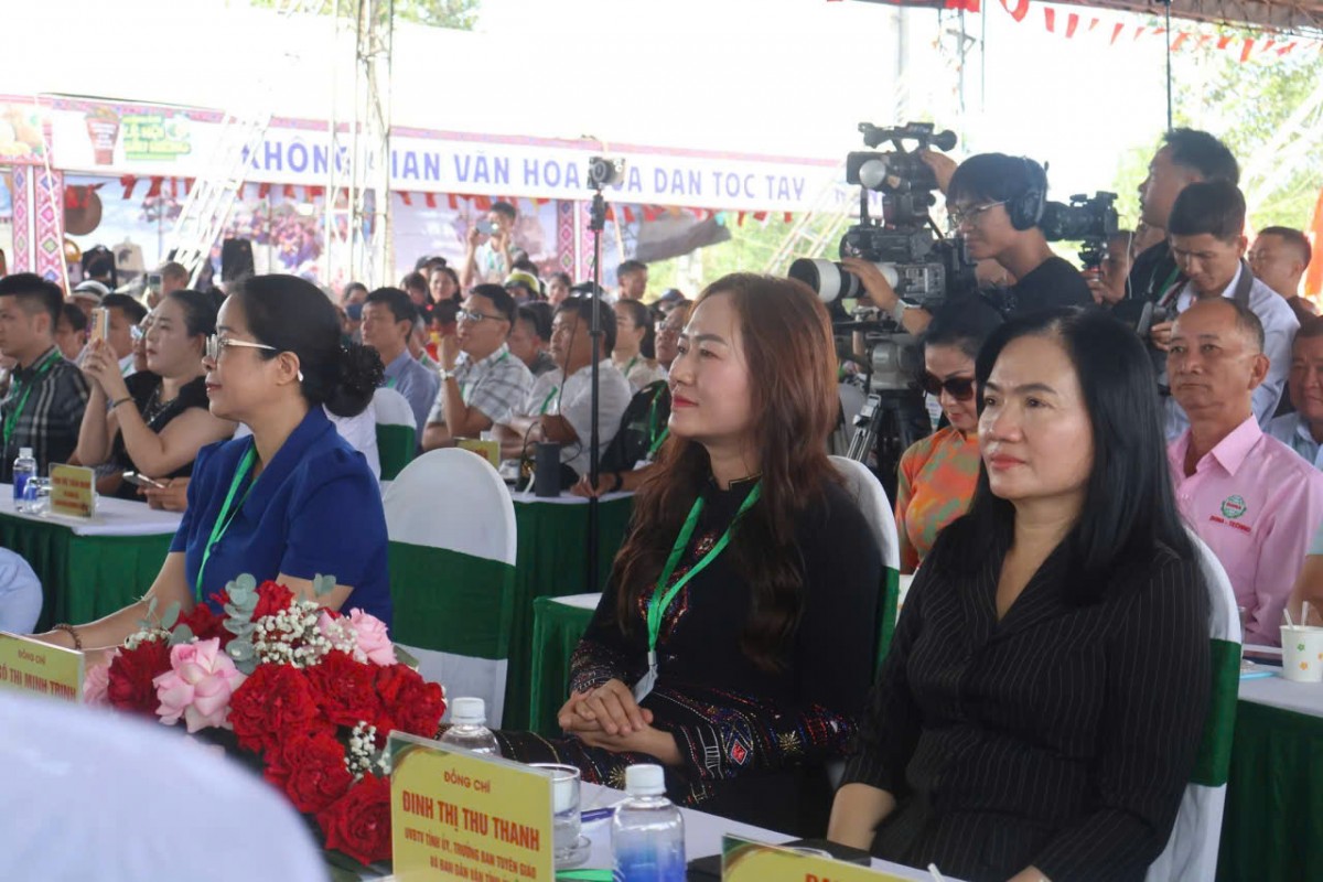 Ea Knuếc lan tỏa giá trị Lễ hội Sầu riêng Đắk Lắk kết nối văn hóa và thương mại