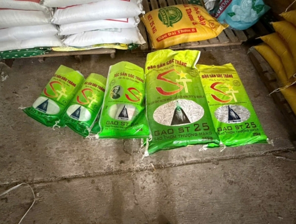 Khởi tố vụ án gạo giả nhãn hiệu ST25 tại An Giang