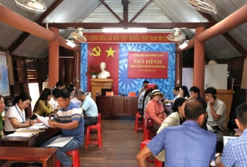 Phường Ea Kao đưa dịch vụ công đến tận buôn M’Duk, phục vụ người dân nhanh, thuận tiện.