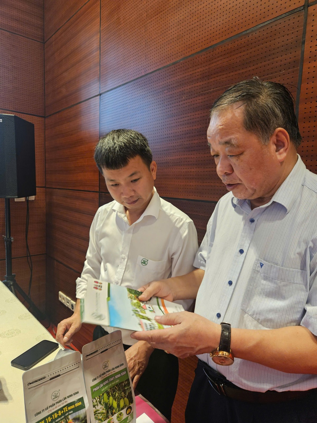 Tăng cường phối hợp, ngăn chặn phân bón giả, làm sạch thị trường phân bón Việt Nam