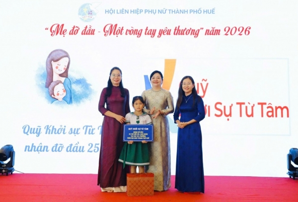 Chương trình "Mẹ đỡ đầu" ở Huế - Vòng tay yêu thương nâng bước trẻ mồ côi, trẻ em khó khăn